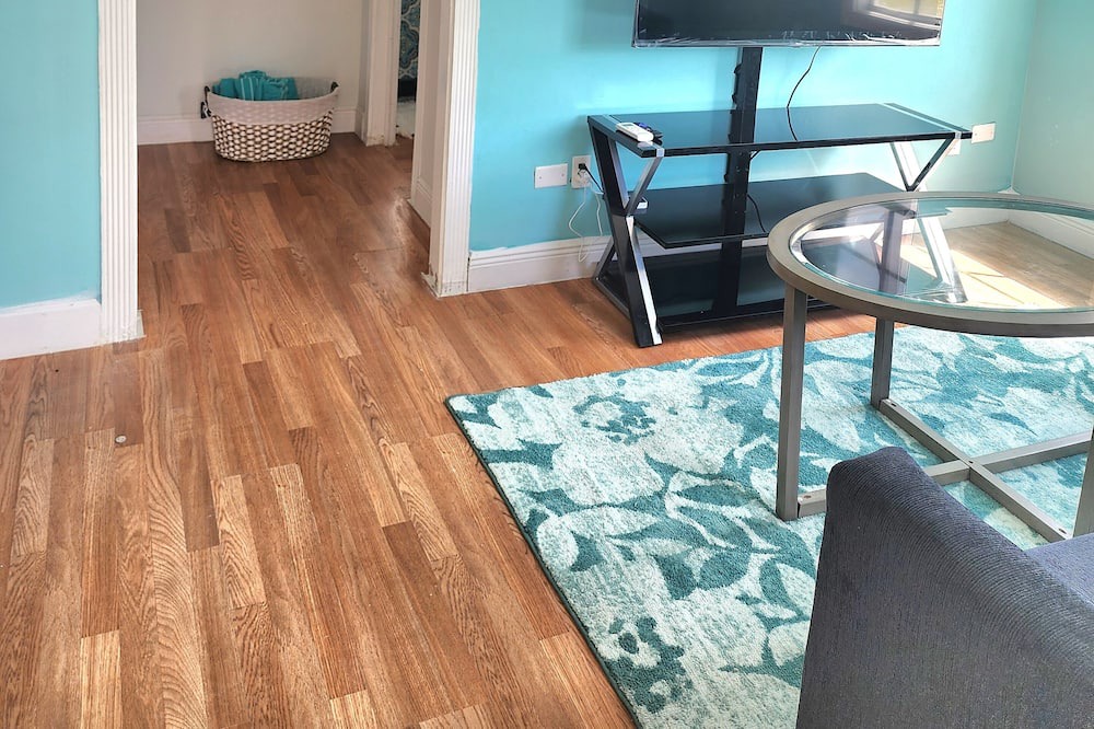Photo of Livingroom in Rokers Point