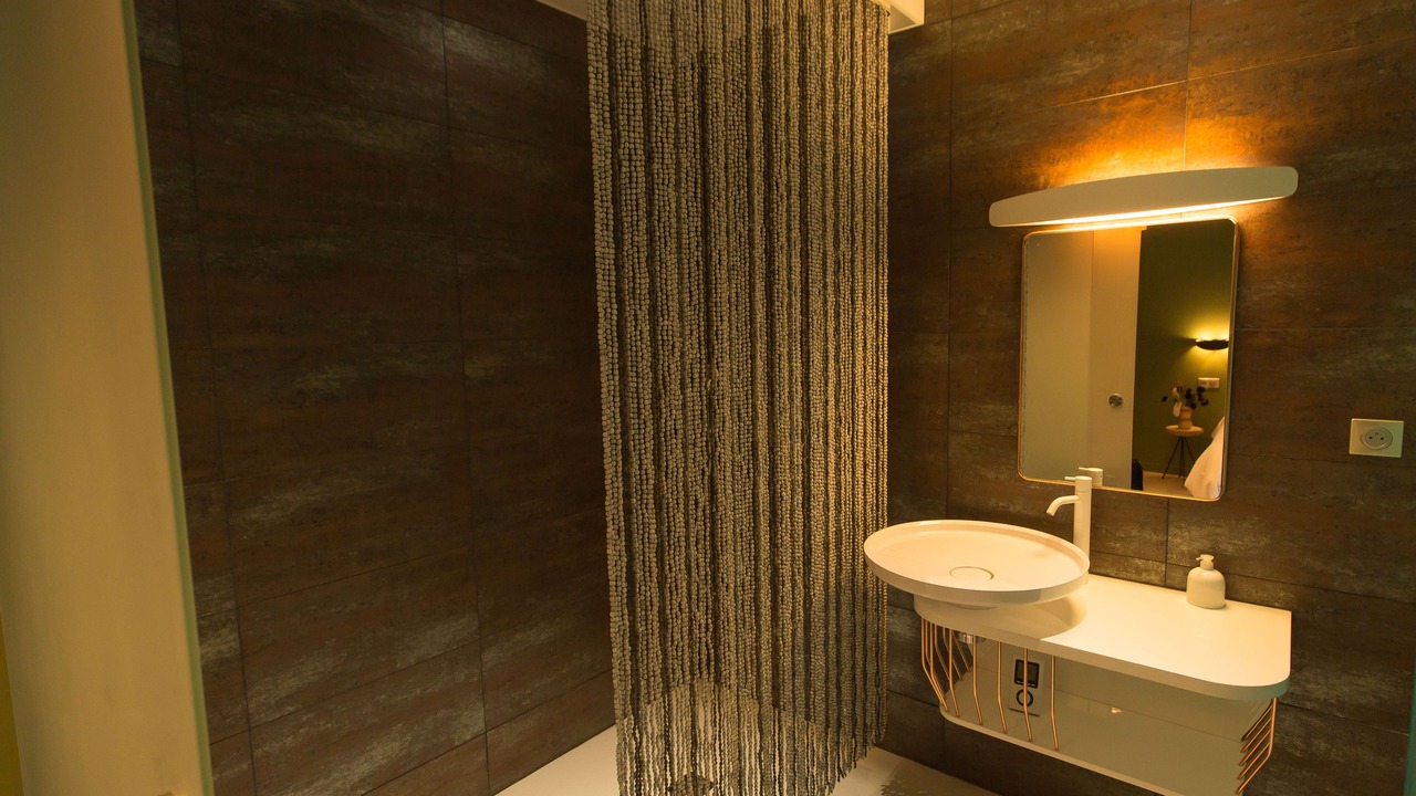 Photo of Bathroom in Quartier de la Roquette