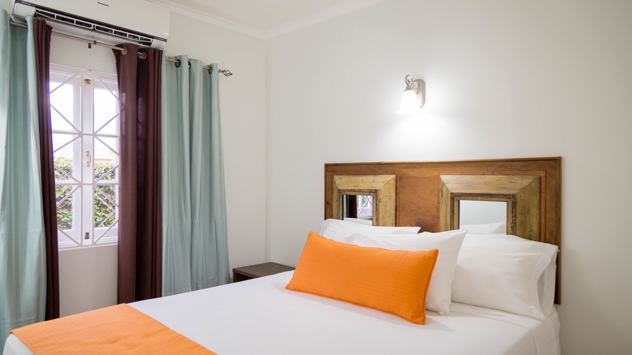 Photo of Bedroom in Molynes Gardens