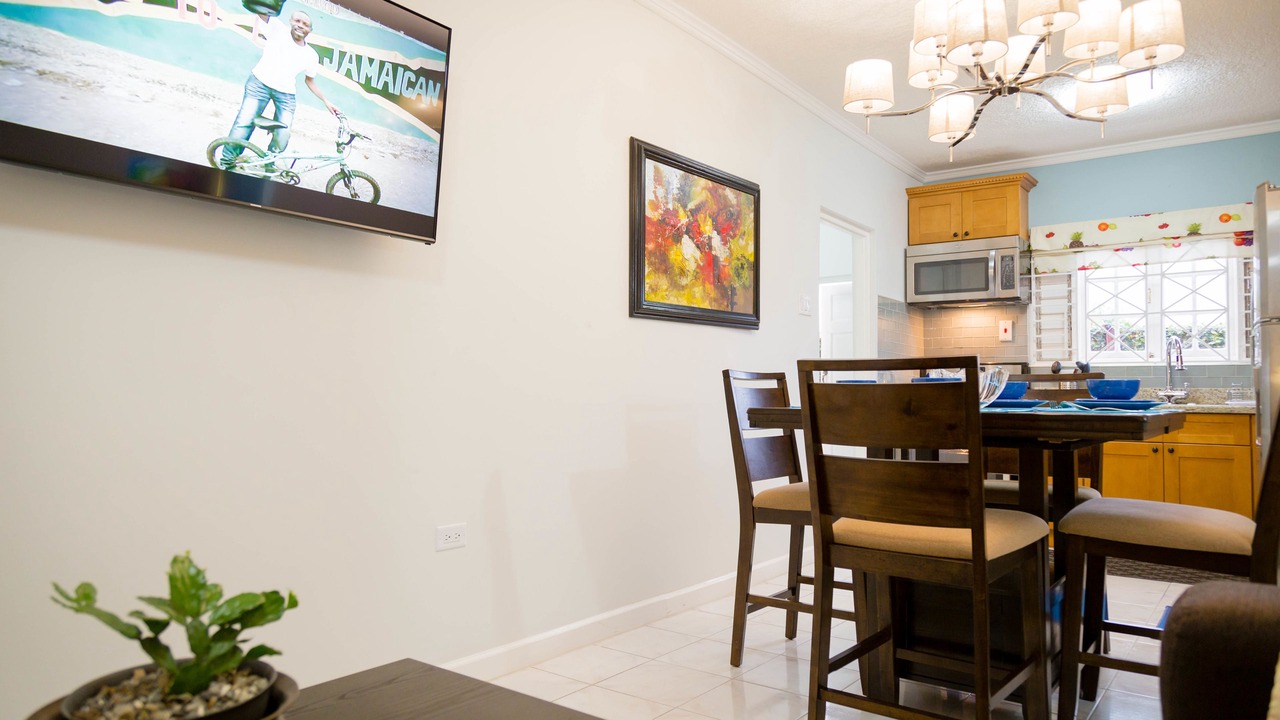 Photo of Livingroom in Molynes Gardens