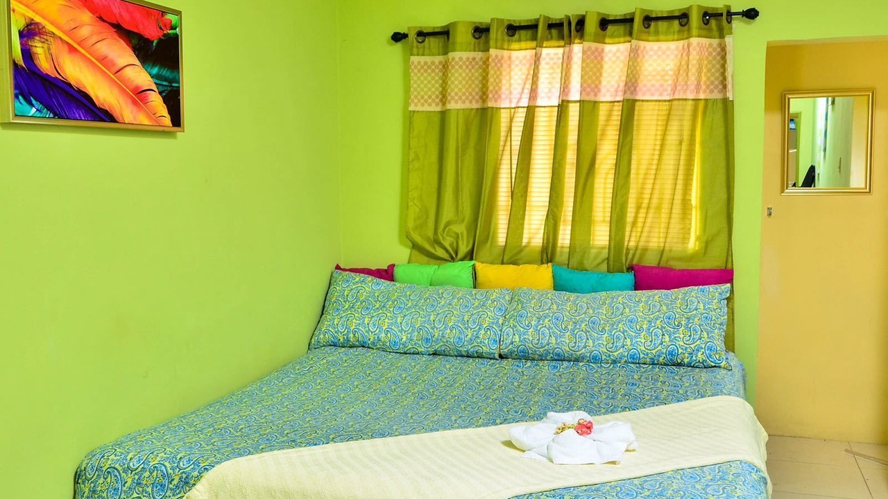 Photo of Bedroom in Molynes Gardens