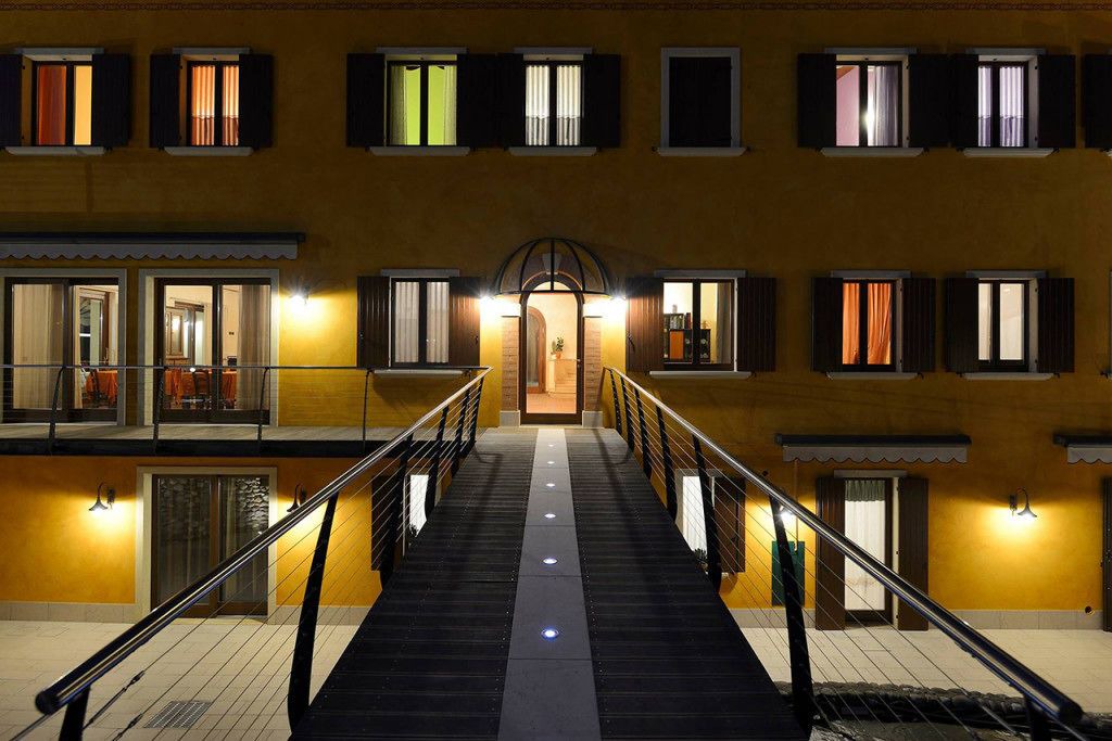 Photo of Outdoor in Ovest