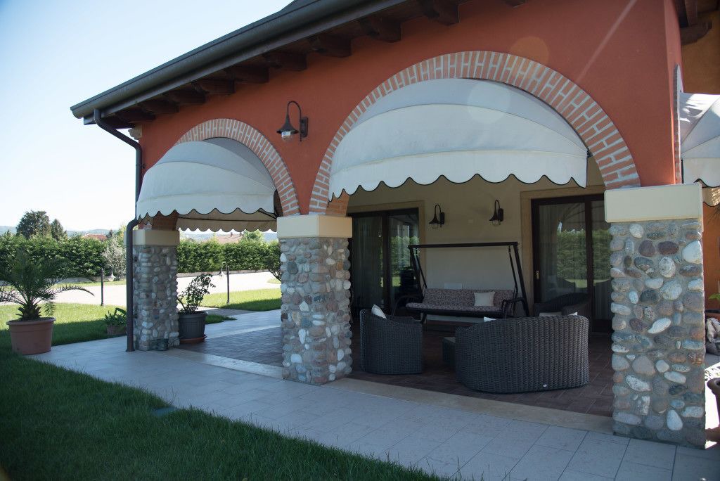 Photo of Outdoor in Ovest