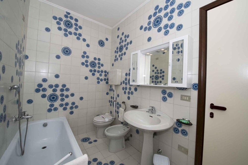 Photo of Bathroom in Frader