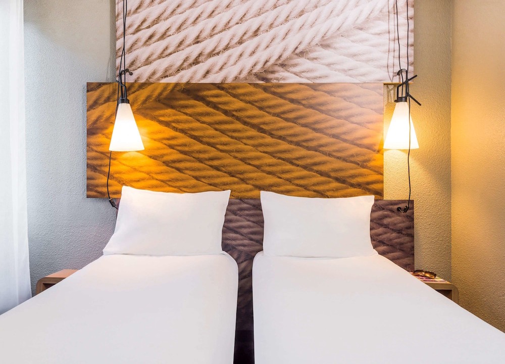 Photo of Bedroom in Clichy