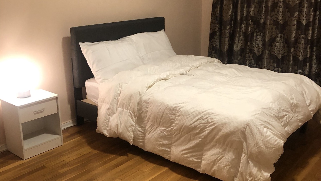 Photo of Bedroom in Mill Basin