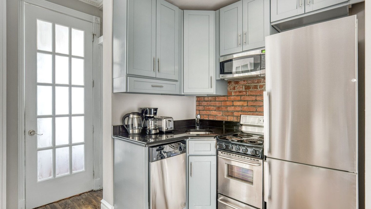 Photo of Kitchen in Tudor City