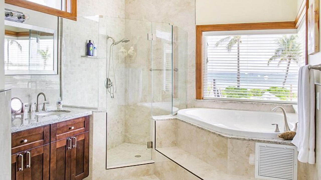Photo of Bathroom in Bahamas Terrace