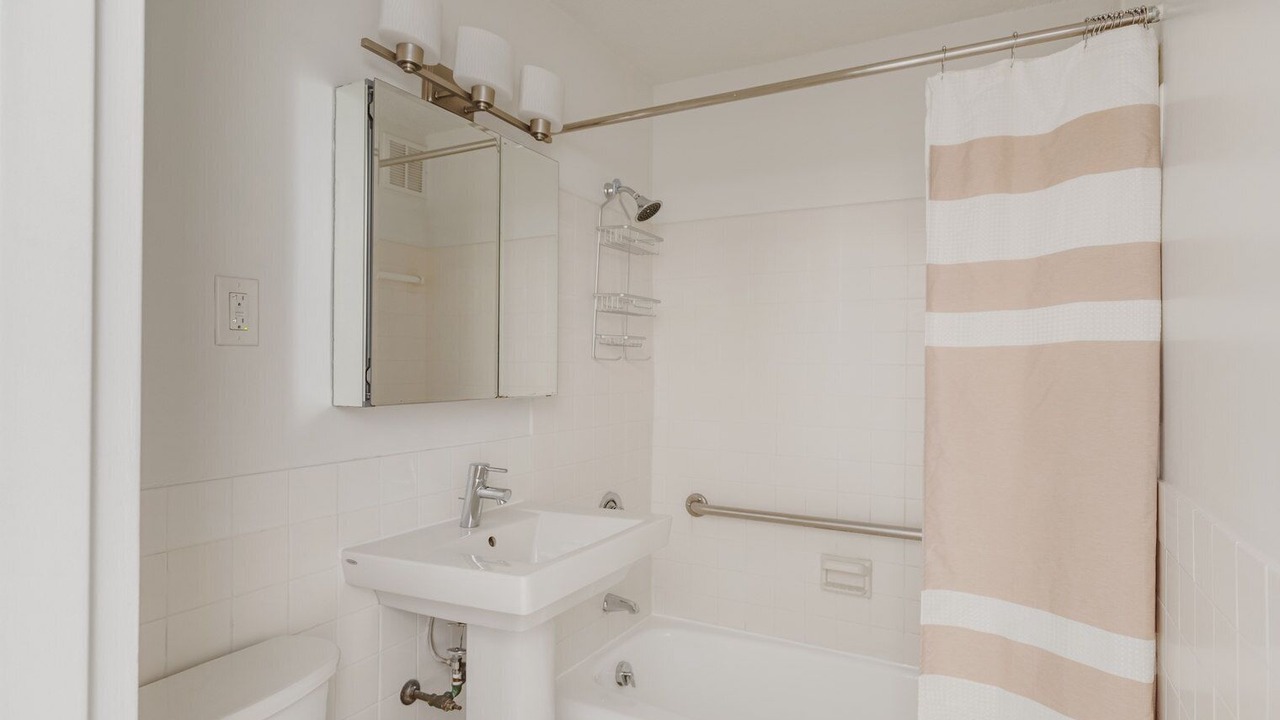 Photo of Bathroom in Kips Bay