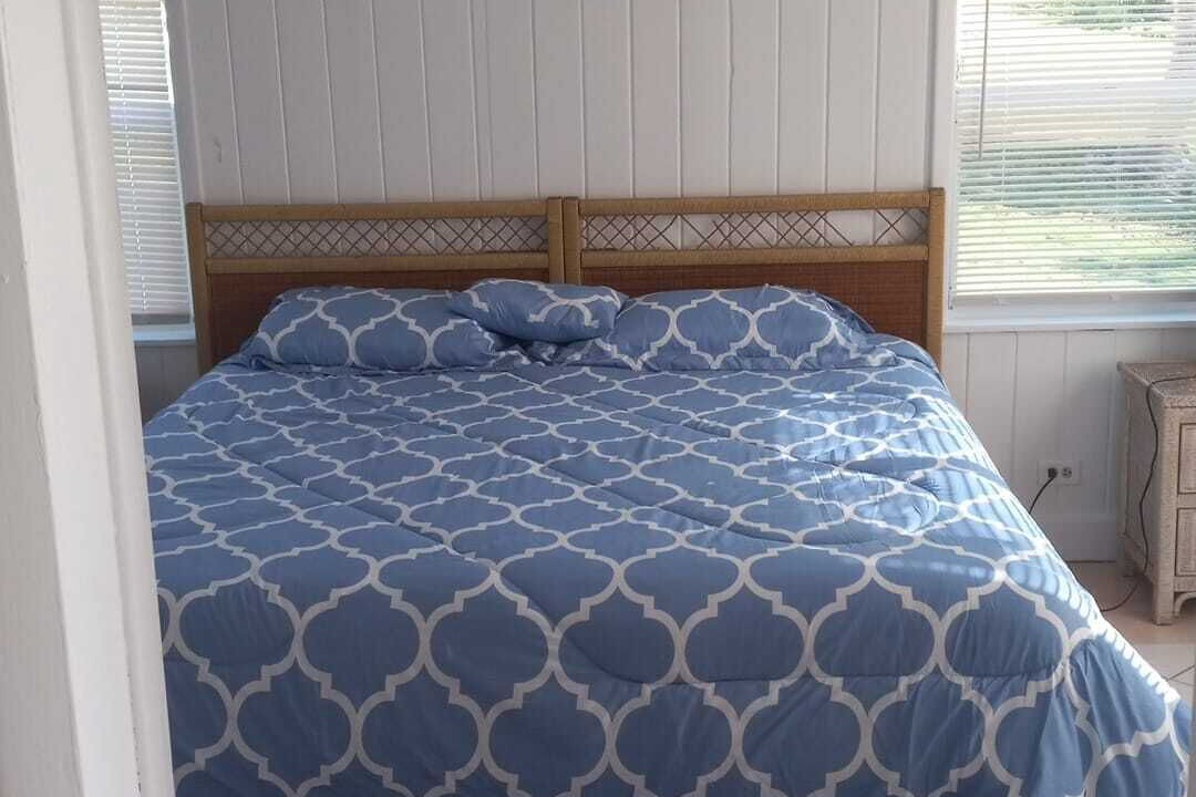 Photo of Bedroom in Green Turtle Cay