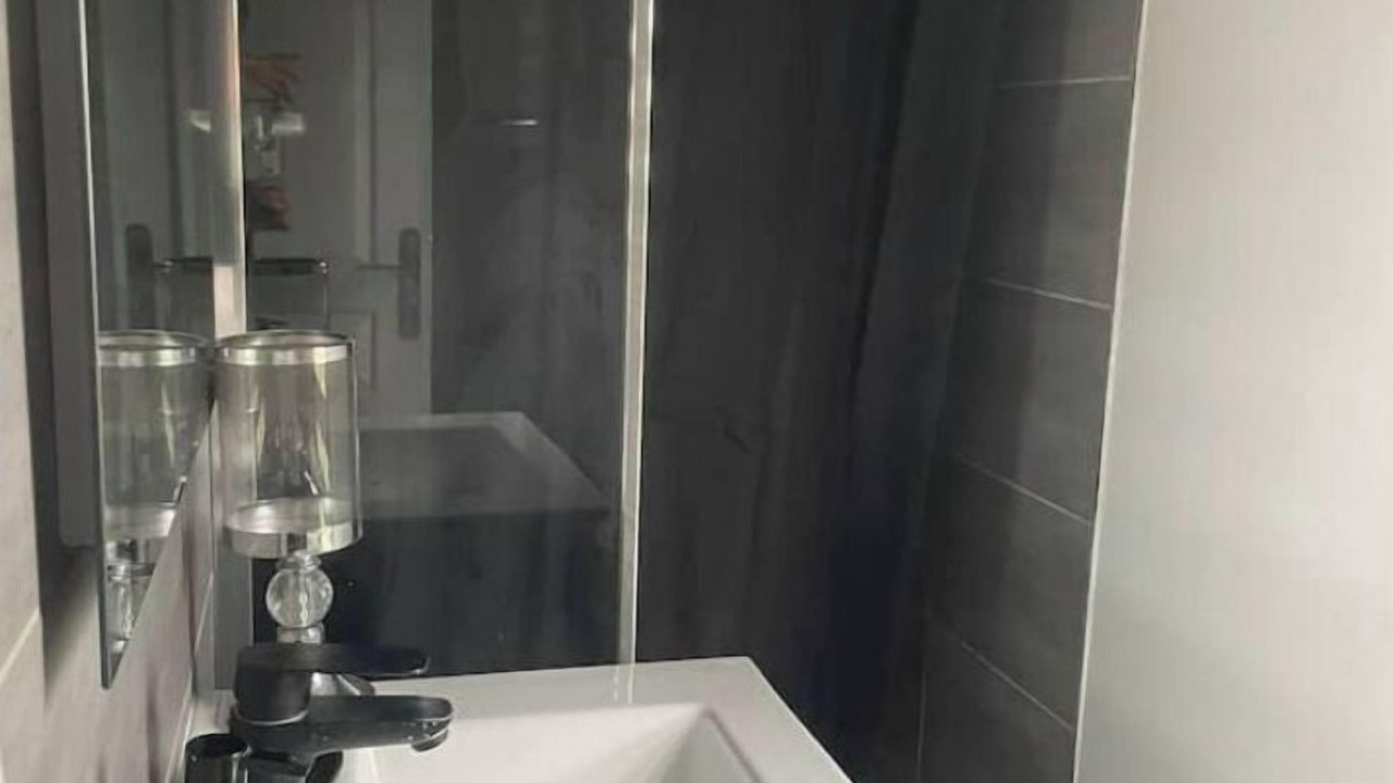 Photo of Bathroom in Antony