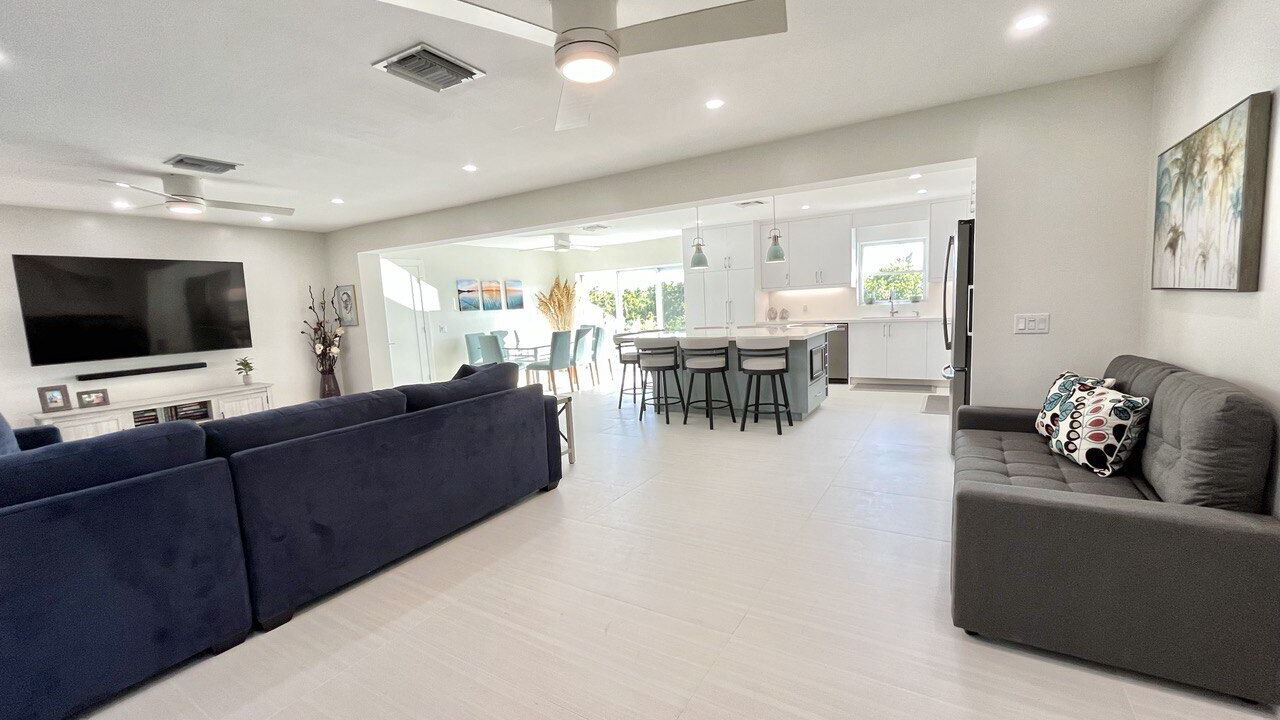 Photo of Livingroom in Treasure Cay