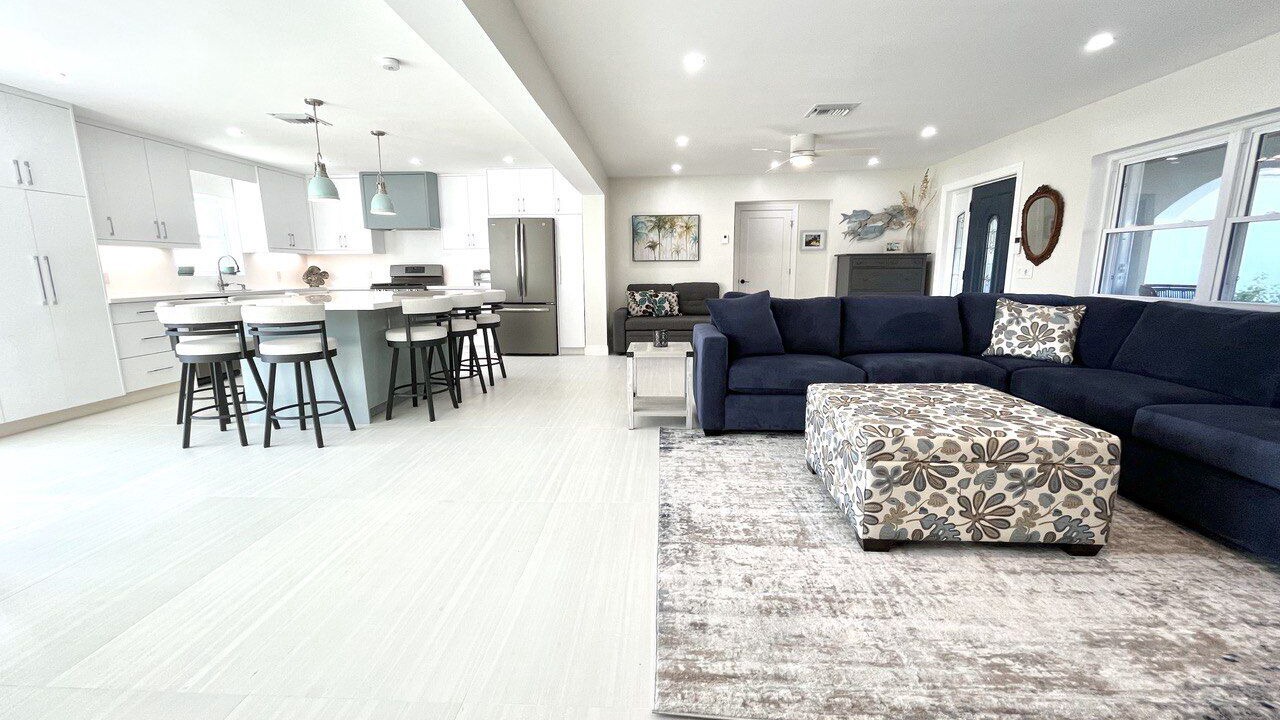 Photo of Livingroom in Treasure Cay