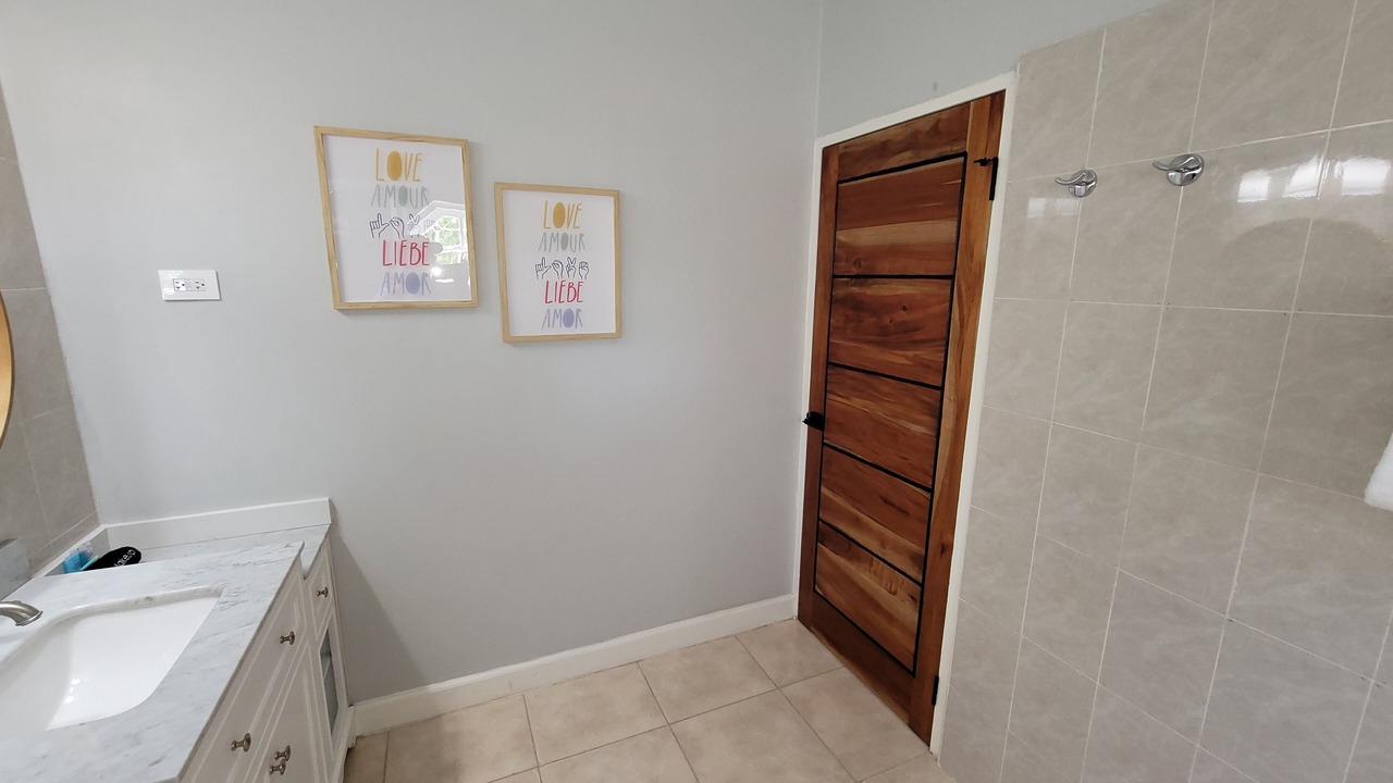 Photo of Bathroom in Savanna la Mar