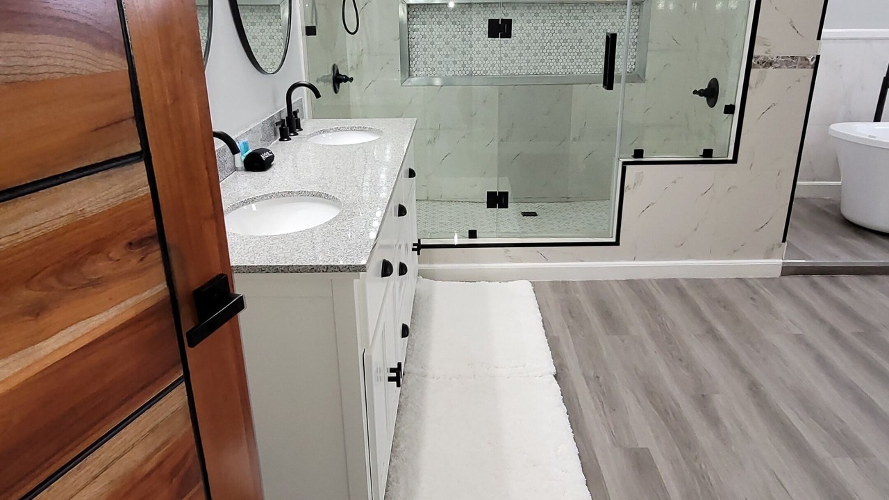 Photo of Bathroom in Savanna la Mar