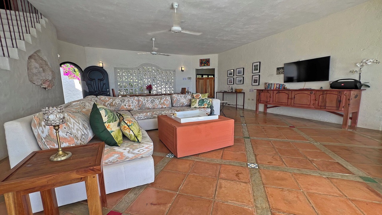 Photo of Livingroom in Treasure Beach