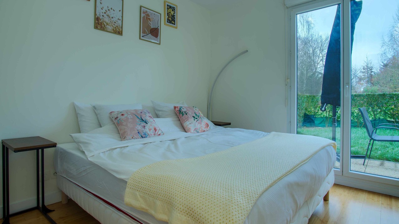 Photo of Bedroom in Montevrain