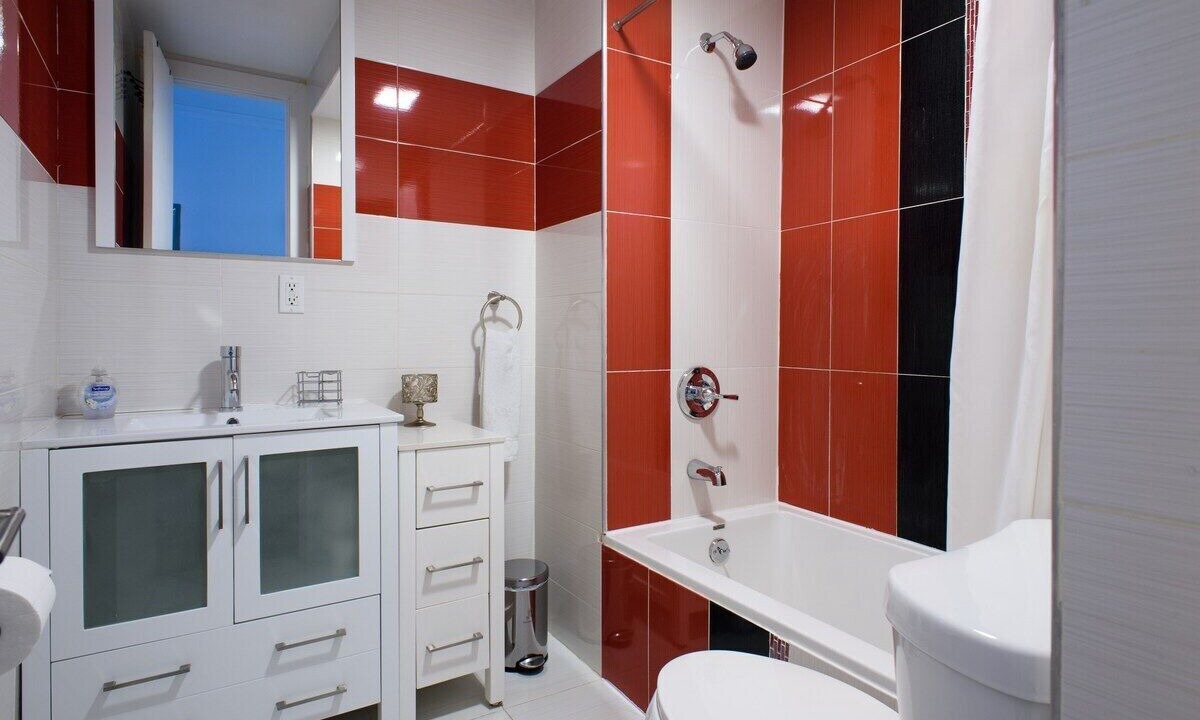 Photo of Bathroom in Peter Cooper Village