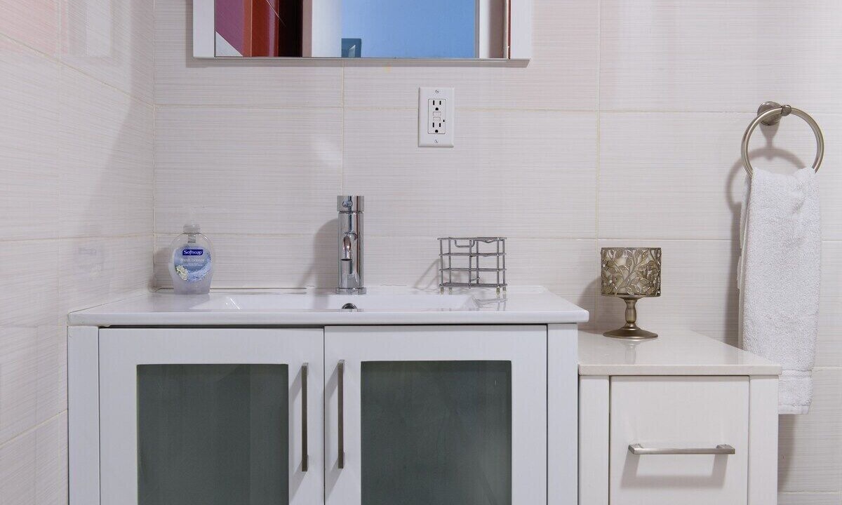 Photo of Bathroom in Peter Cooper Village
