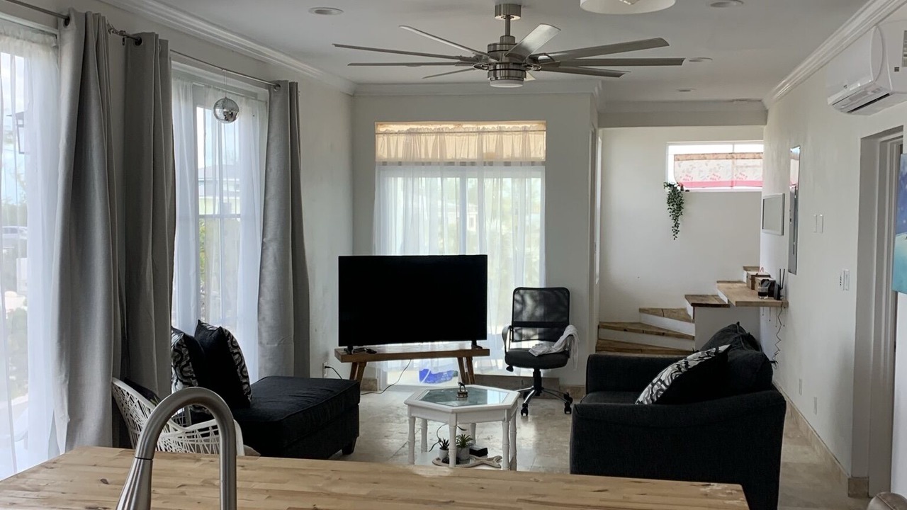 Photo of Livingroom in Forbes Hill
