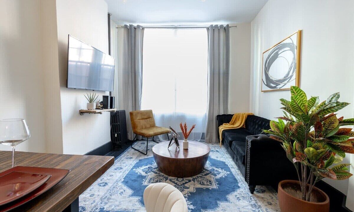 Photo of Livingroom in Ukrainian Village