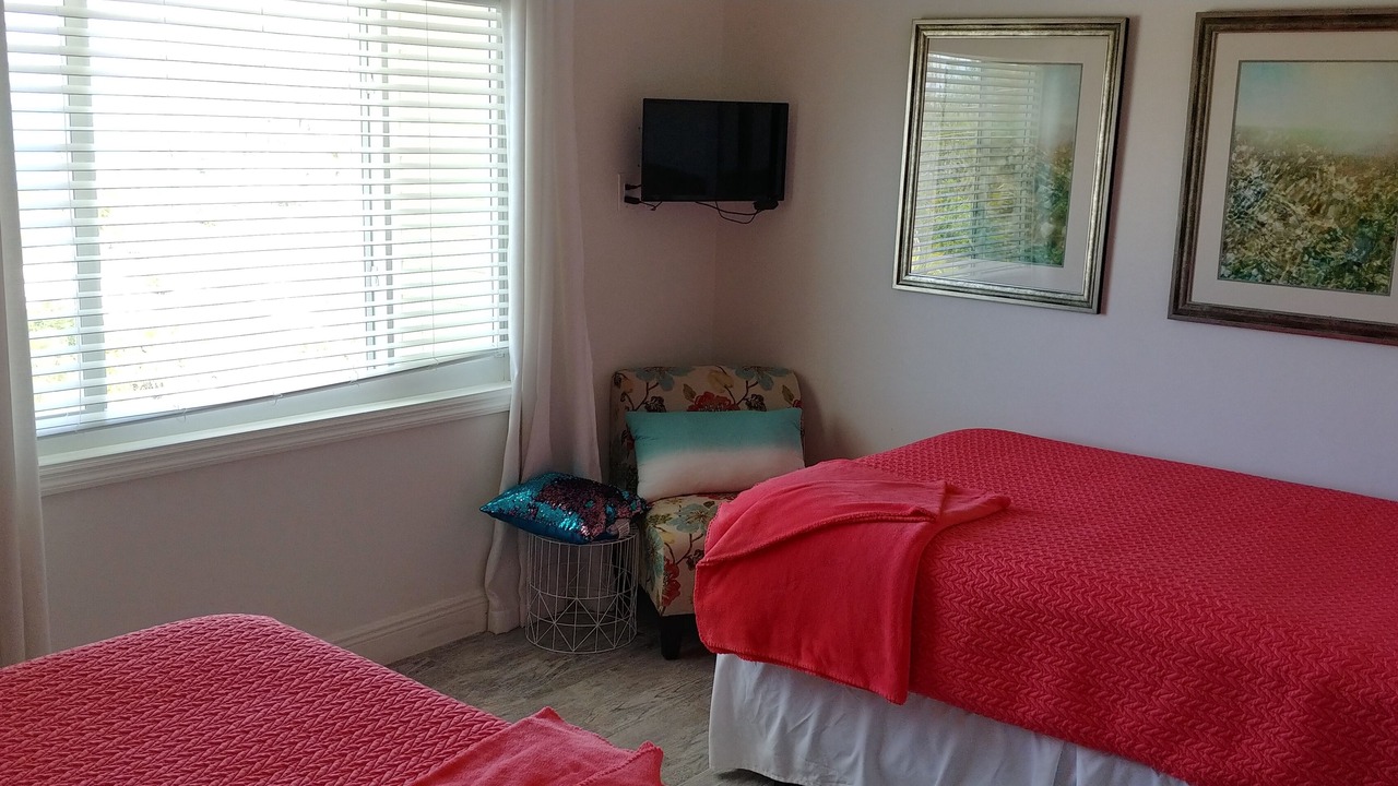 Photo of Bedroom in Tar Bay