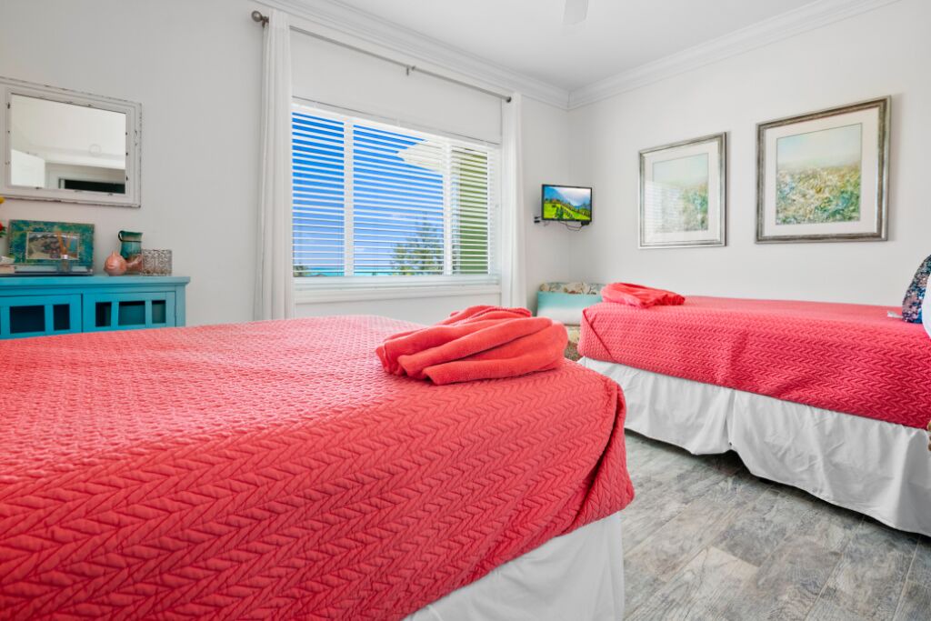 Photo of Bedroom in Tar Bay