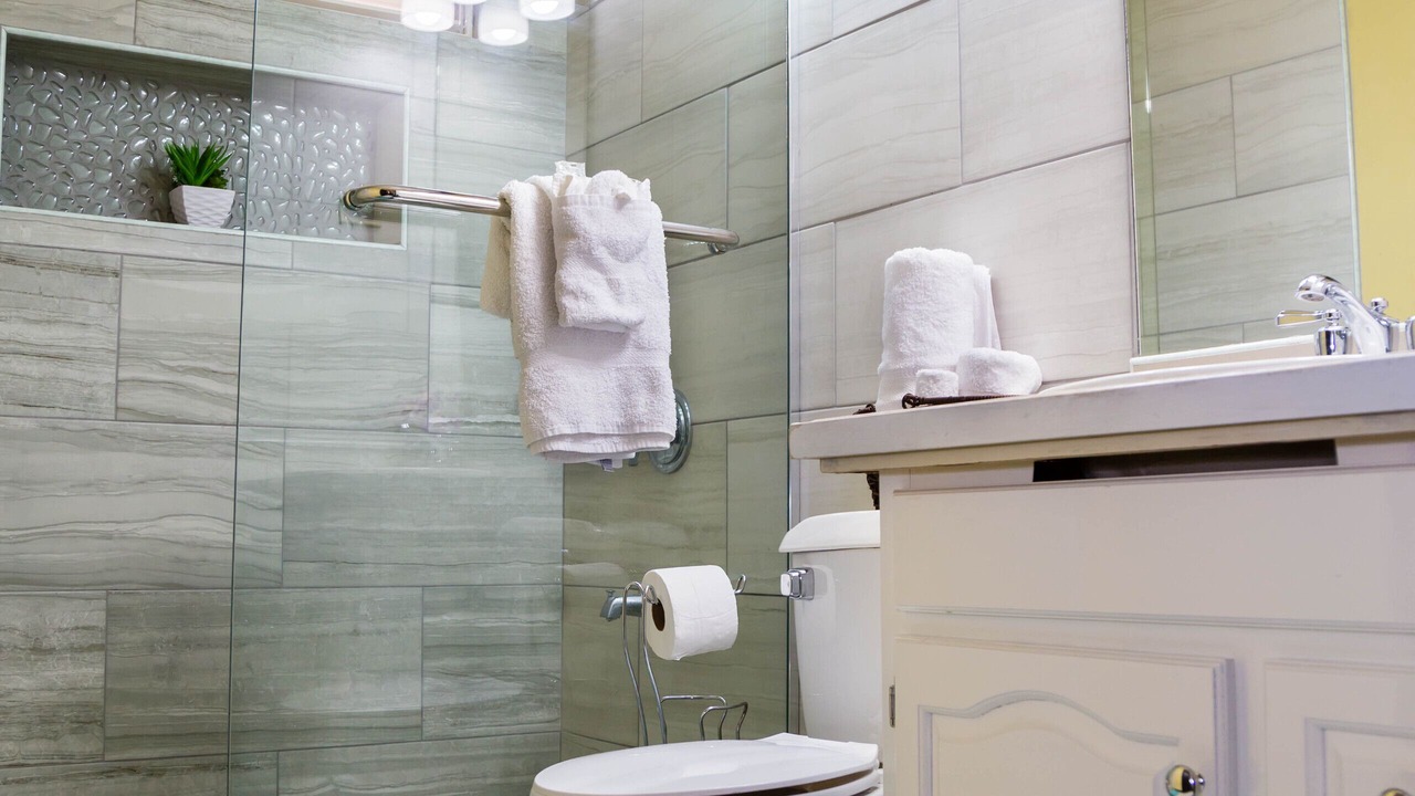 Photo of Bathroom in Eden Gardens