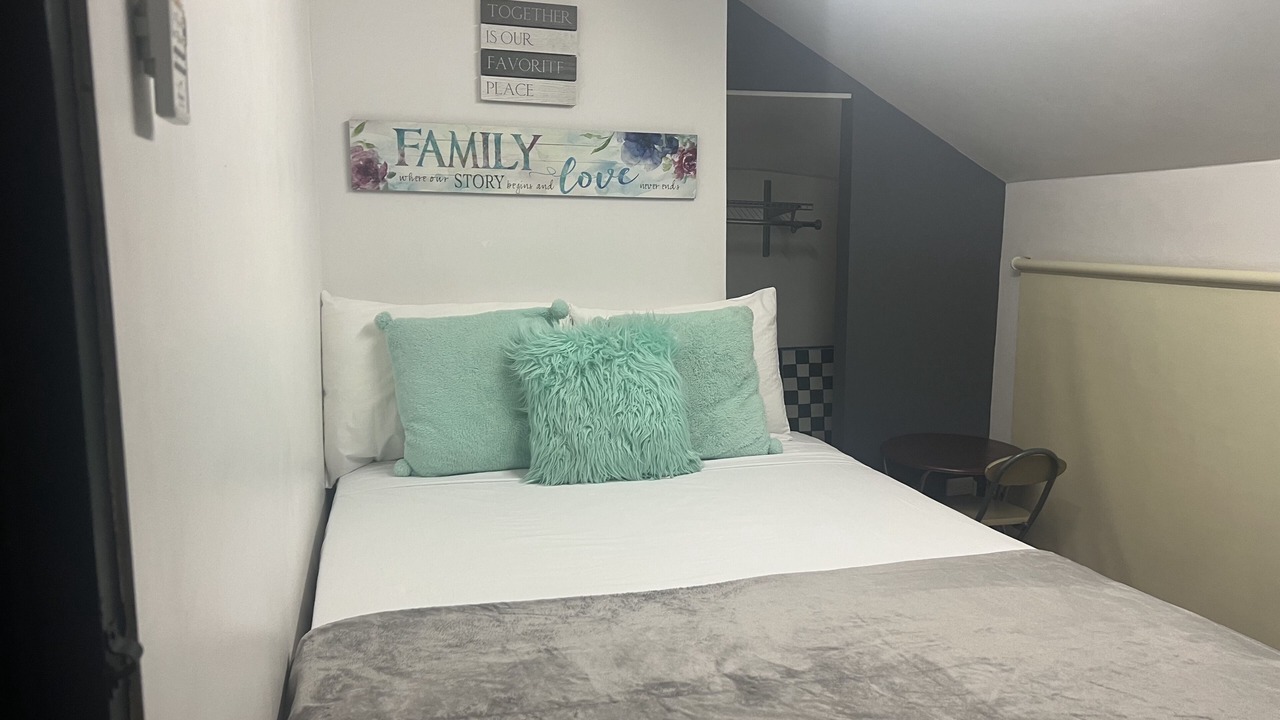 Photo of Bedroom in Eden Gardens