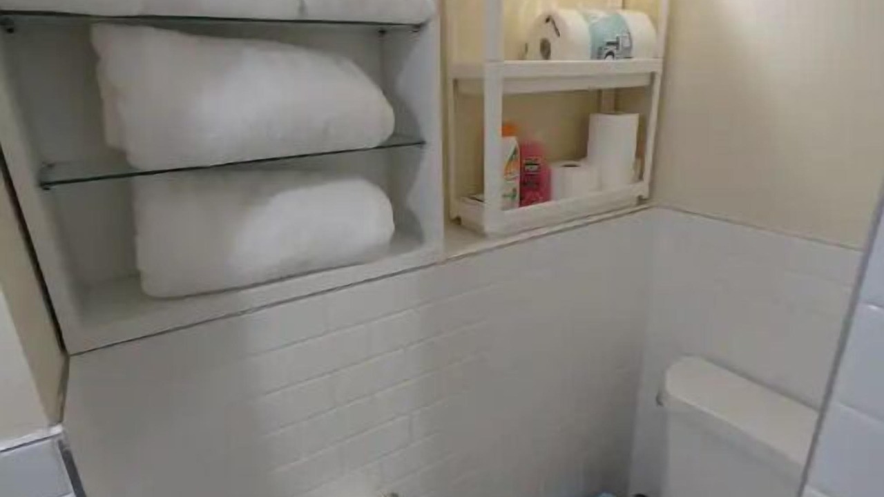 Photo of Bathroom in Mariners Harbor