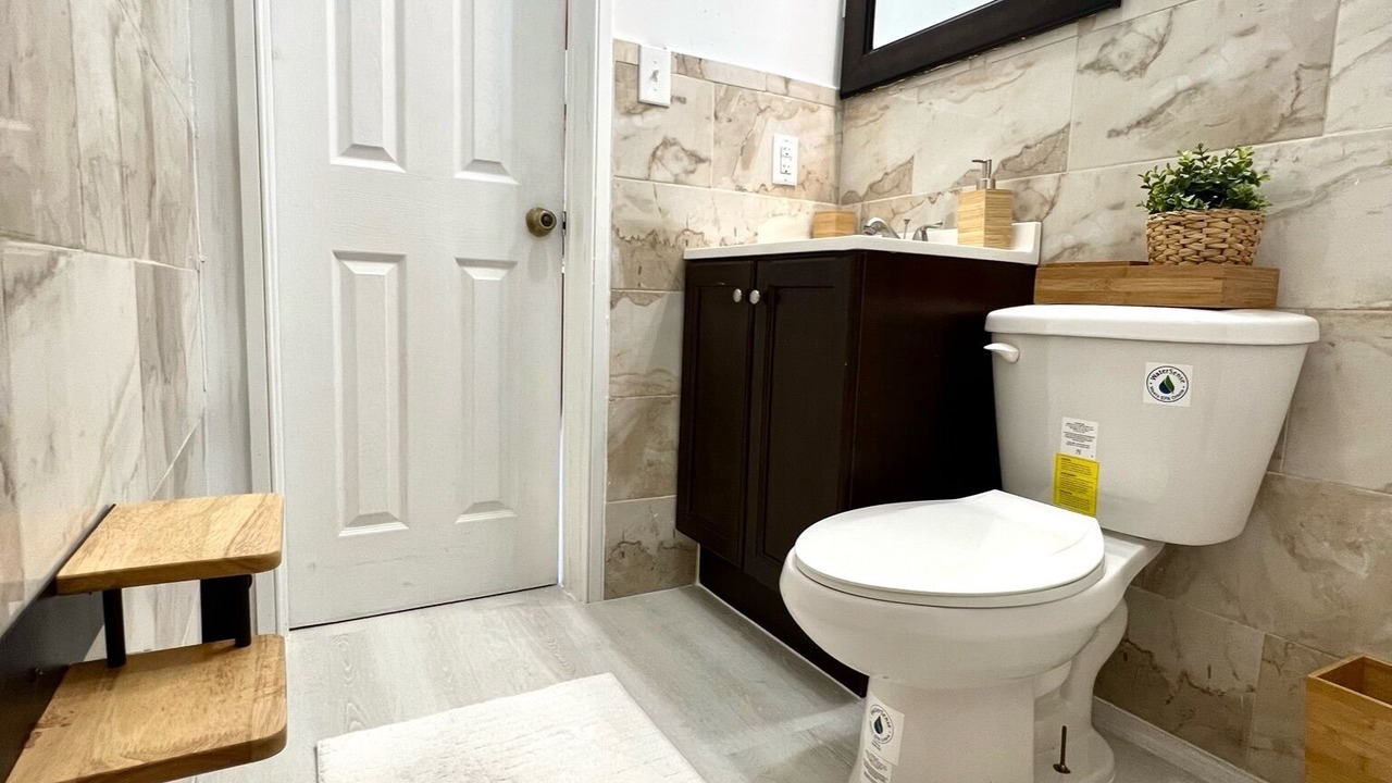 Photo of Bathroom in Alice Town