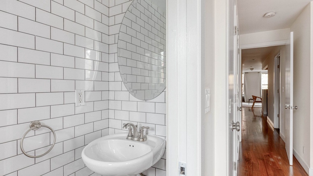 Photo of Bathroom in Bowery