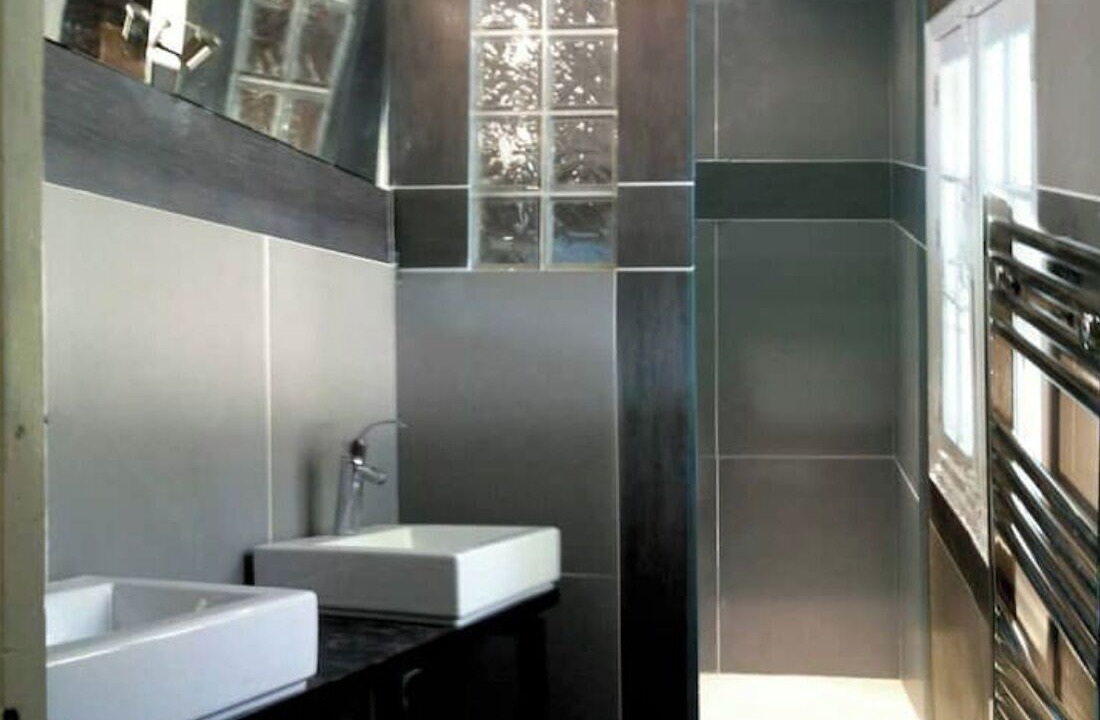 Photo of Bathroom in Conde-Sainte-Libiaire