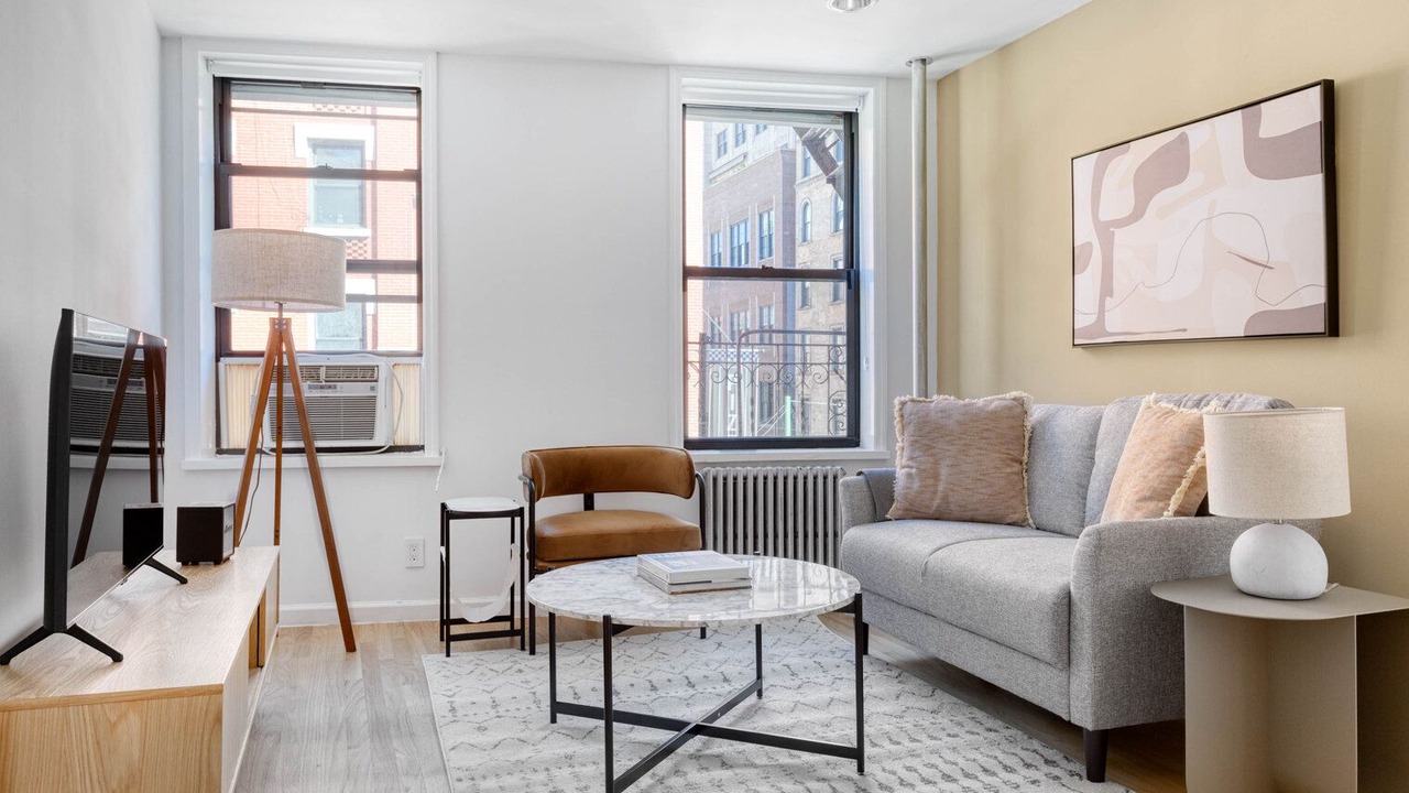 Photo of Livingroom in Little Italy