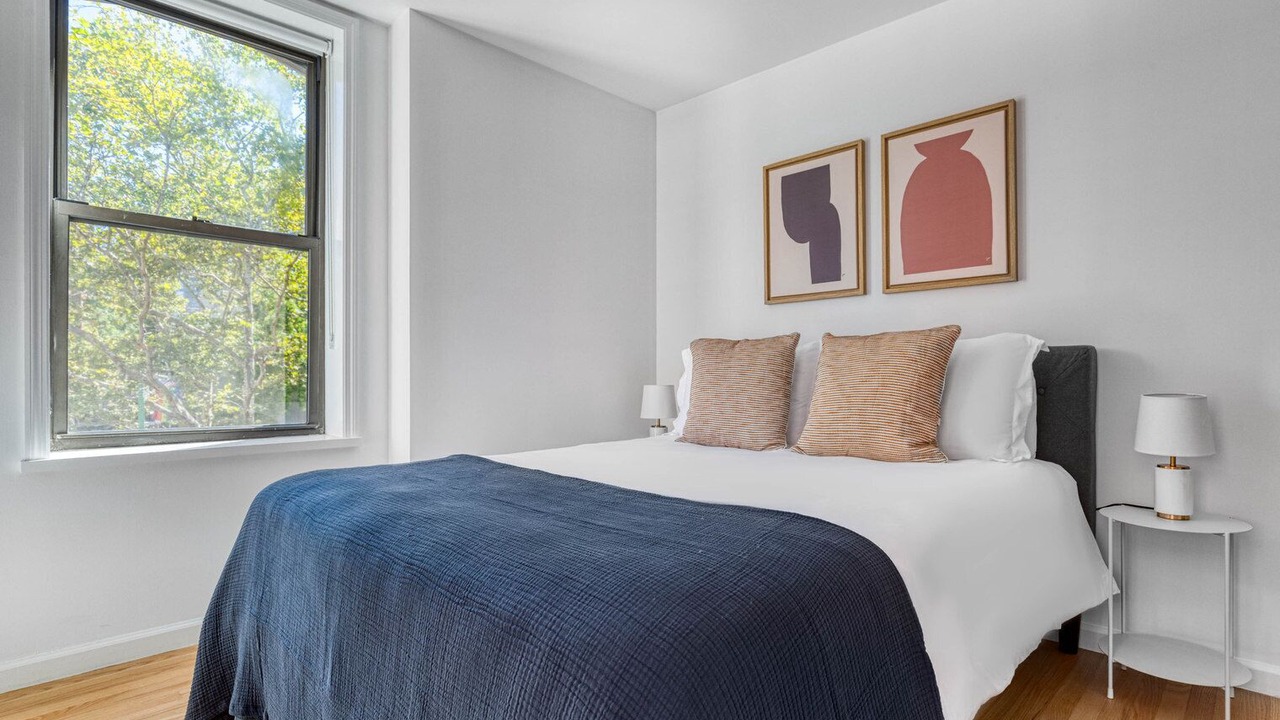 Photo of Bedroom in Little Italy