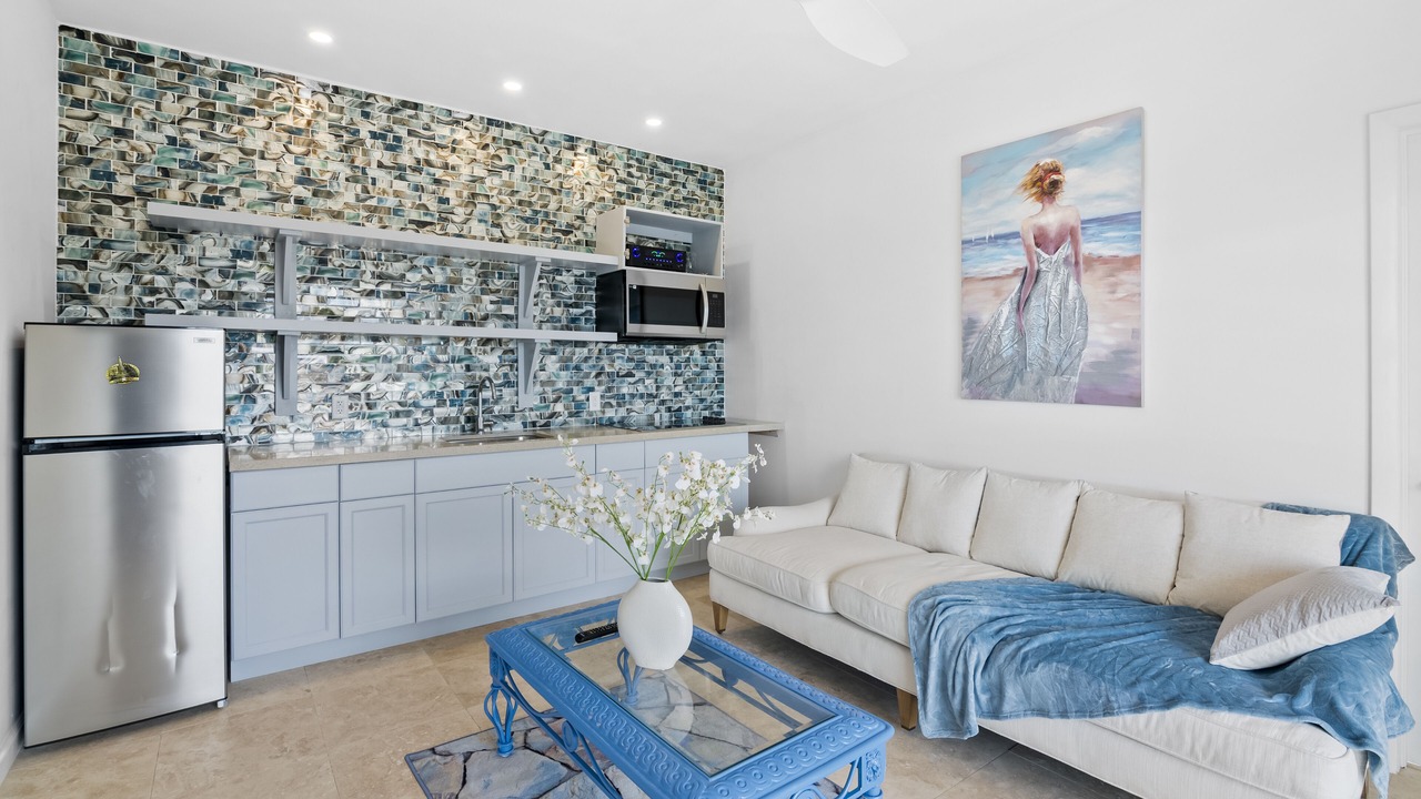 Photo of Livingroom in Farmer's Hill