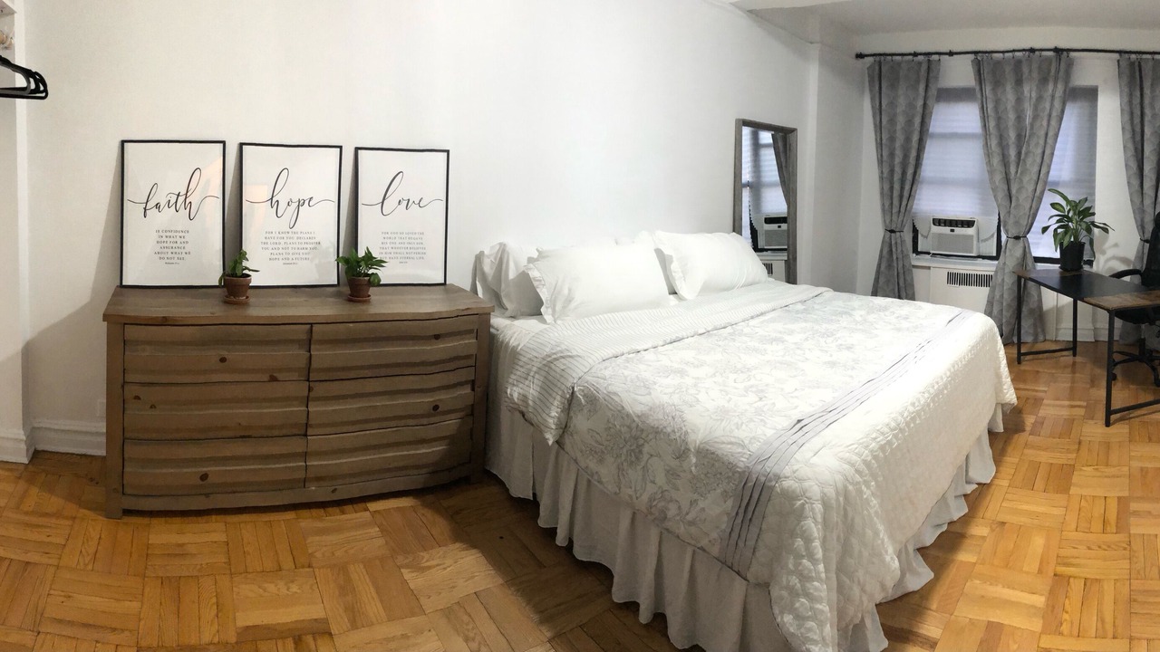 Photo of Bedroom in Concourse