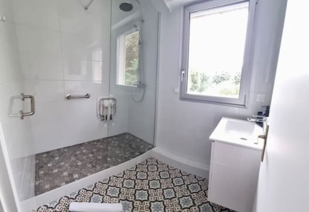 Photo of Bathroom in Le Port sous la Lune
