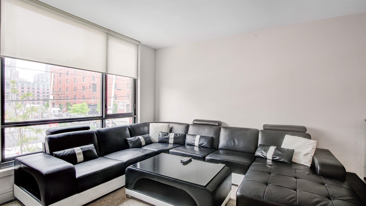 Photo of Livingroom in Greenpoint