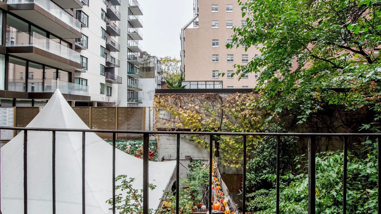 Photo of Outdoor in Bowery