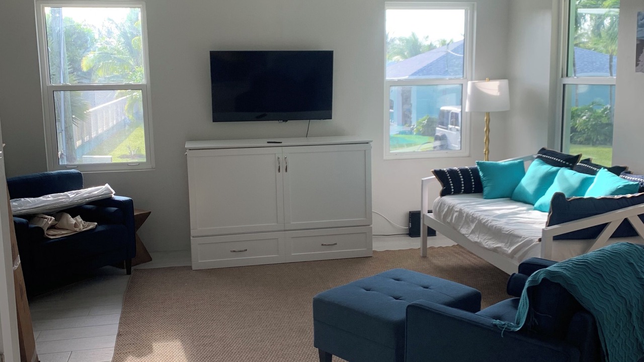 Photo of Livingroom in Spanish Wells