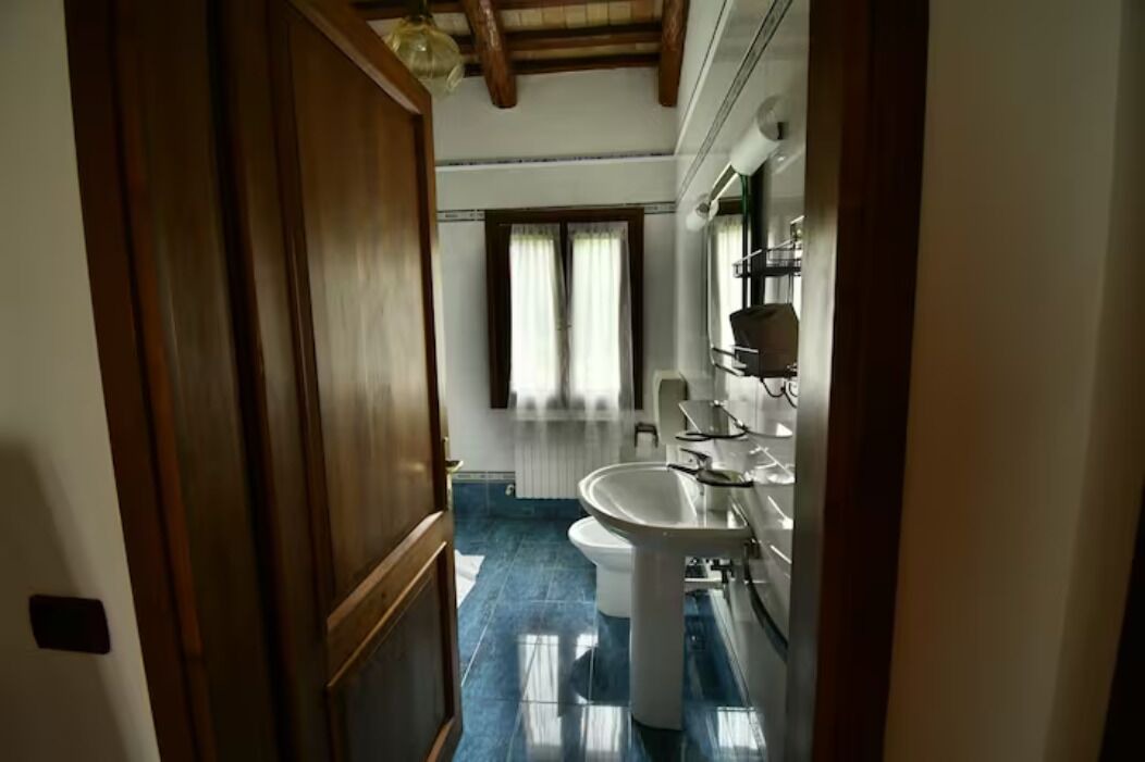 Photo of Bathroom in Rovare