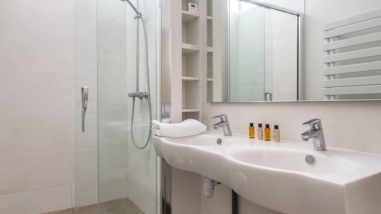 Photo of Bathroom in Montparnasse