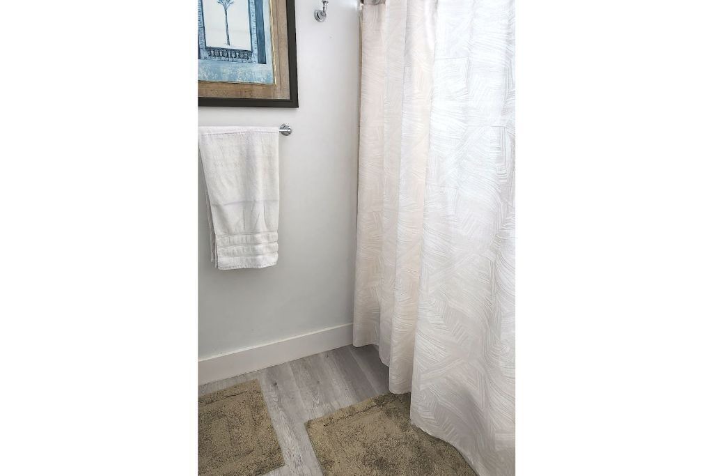 Photo of Bathroom in Alice Town