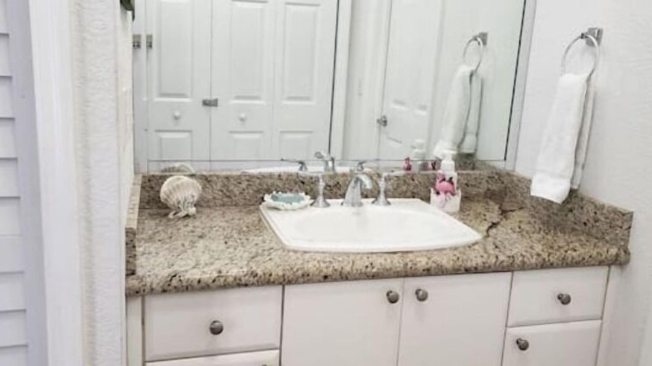 Photo of Bathroom in Alice Town
