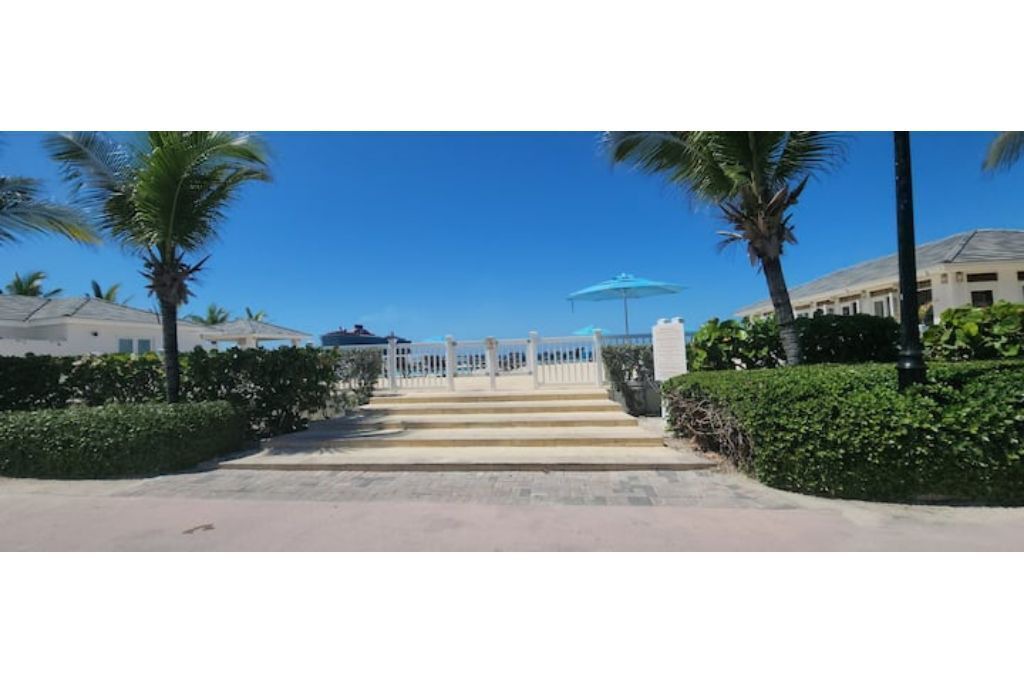 Photo of Outdoor in Alice Town