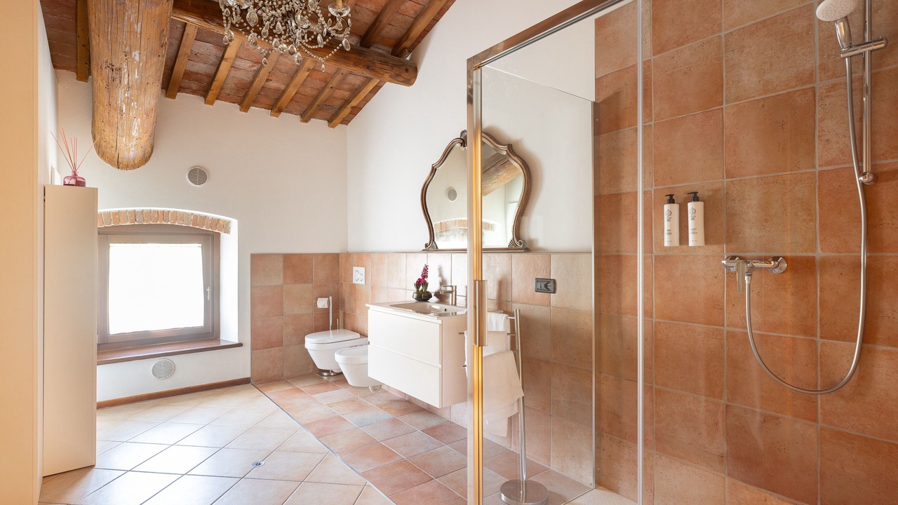 Photo of Bathroom in Lione