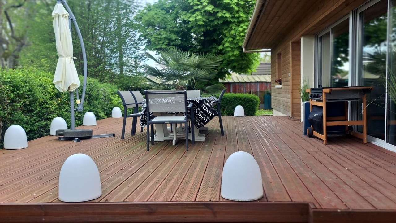 Photo of Outdoor in Montry