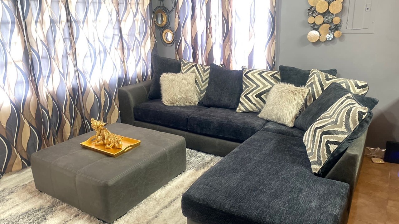 Photo of Livingroom in Molynes Gardens