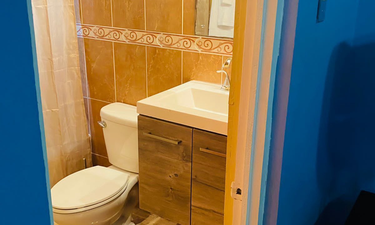 Photo of Bathroom in Molynes Gardens